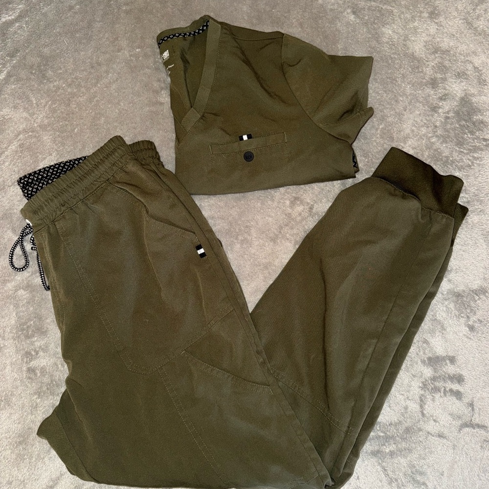 Women’s Scrubs set - Army green
